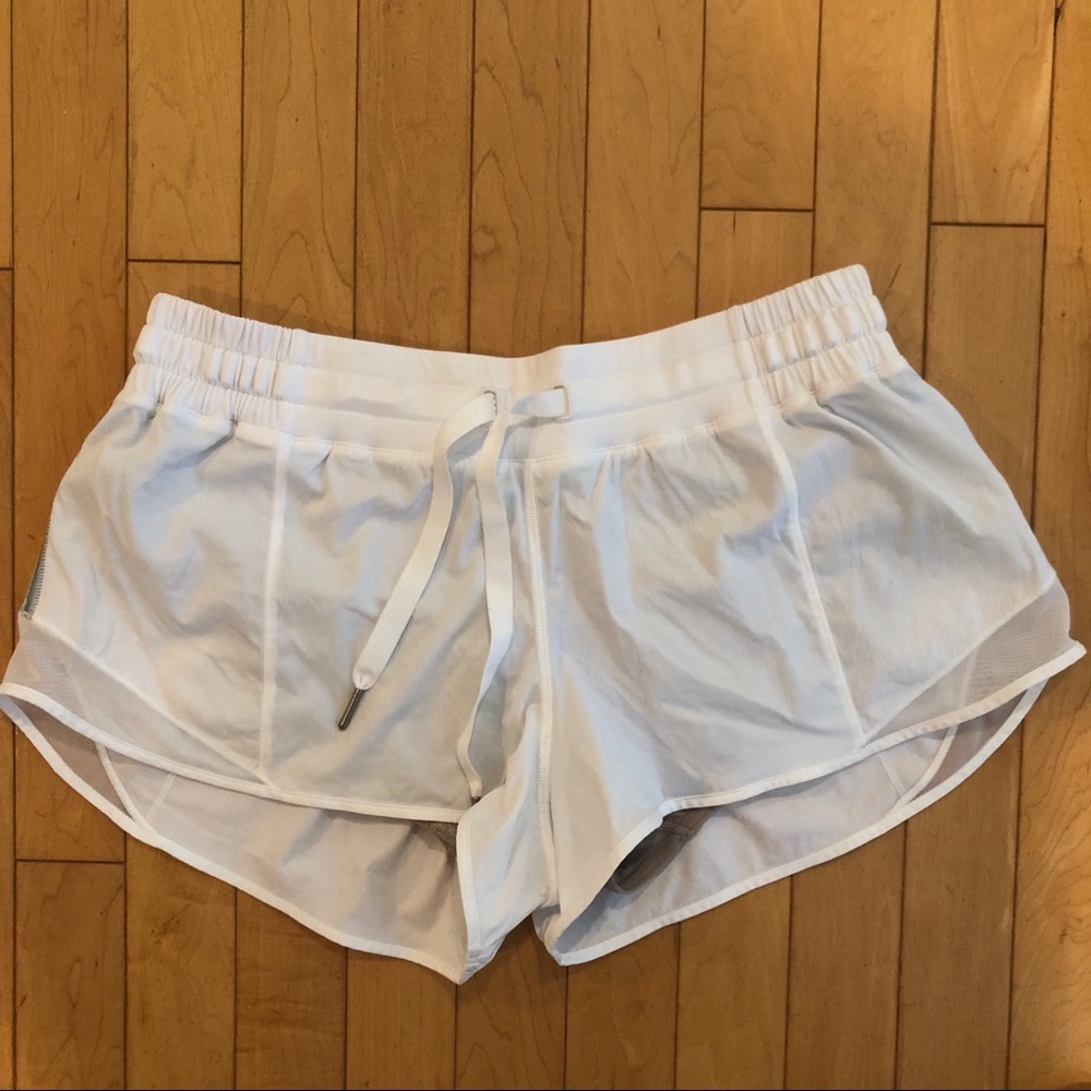 Lululemon Hotty Hot 2.5” Running Shorts